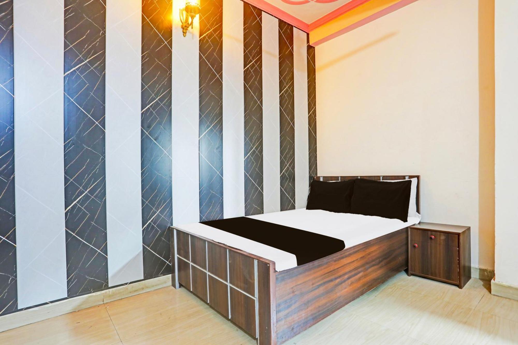 Hotel O Arvi Guest House Varanasi Dış mekan fotoğraf